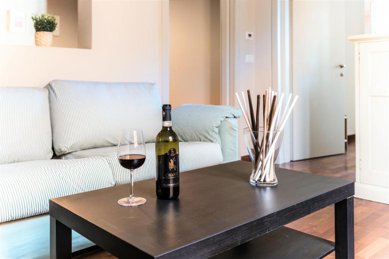 Hostly - La Pera Suite Apartment - 2 Bedrooms, Full Center Pisa Exterior photo